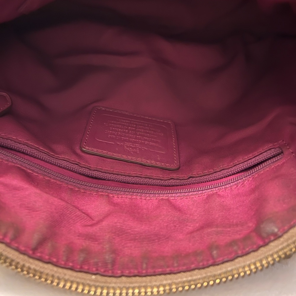 Coach purse, modern condition